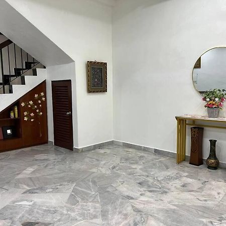 One'S Homestay セリ・マンジュン エクステリア 写真